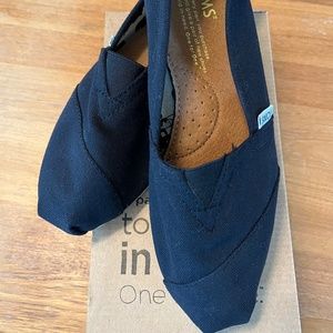 Toms Classic Black Canvas Shoes Size 7